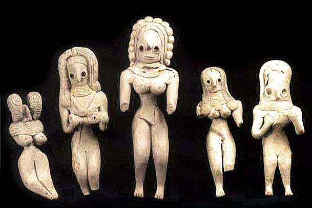 Female figurines from later period Mehrgarh